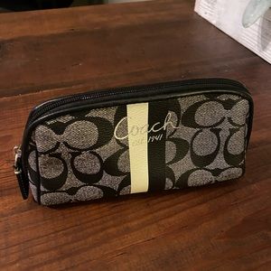 Mini Coach pouch